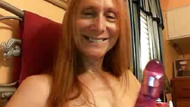 Una rubia de hermoso cuerpo adora tratar con un negro cojiendo a suegras el sexo oral