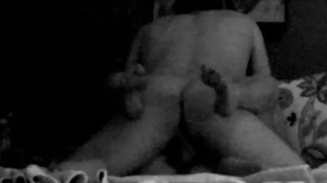 La joven y lujuriosa Nadine ama los juguetes videos follando con mi suegra