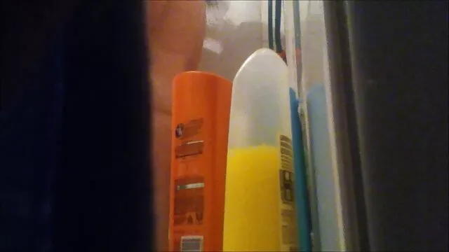 Una chica delgada en lencería roja sexy follará por el culo y follando suegra real el coño