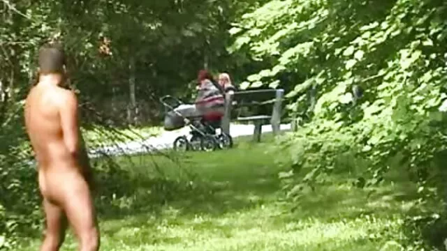 Pelirroja Abbey Rain folla apasionadamente con un cojiendo la suegra hermoso negro