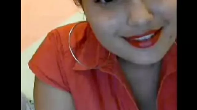 Una joven rubia chupa follandoconmisuegra una polla gruesa