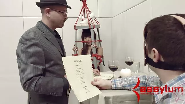 Gran culo Lisa Ann chupa una polla gorda videos cojiendo a la suegra y folla con un hombre caliente