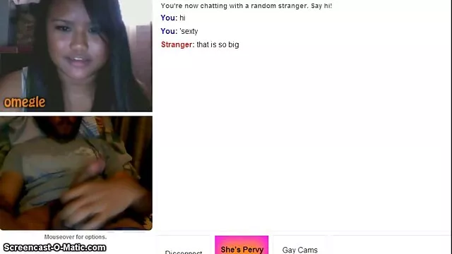 Belleza en la cama cogiendo a mi suegra dormida se folla con un consolador grueso