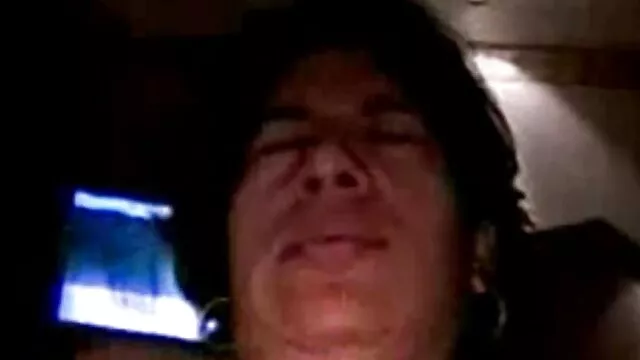 El marido invitó a un semental joven suegra culiando con el yerno a casa.