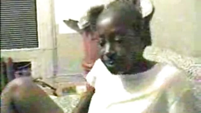 Chicas convierten a su novia videos gratis de suegras follando en lesbiana