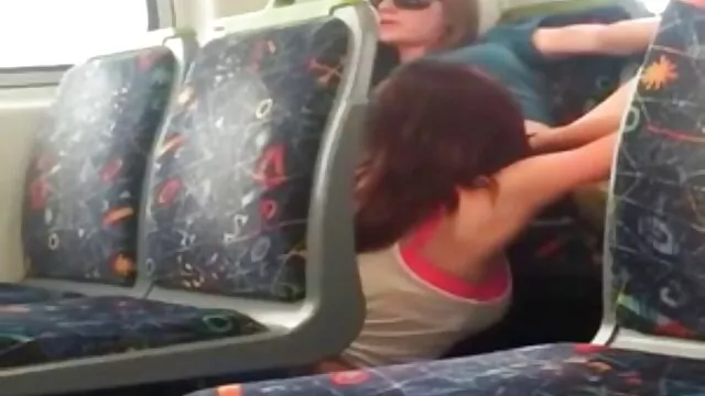 Nena lujuriosa recibe yerno follando con la suegra una polla en su coño