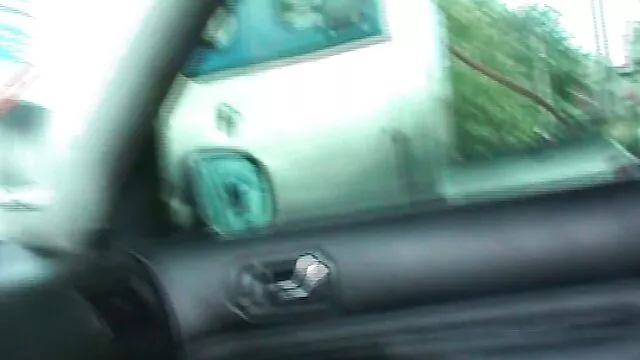 Dos lesbianas sexys se follan a cojiendo la suegra una morena sexy en la oficina