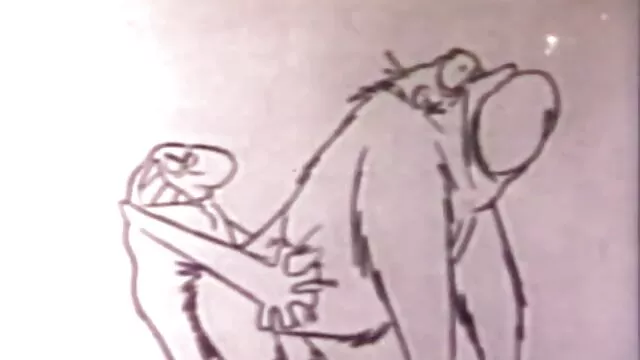 La perra está tan tensa que necesita urgentemente sexo entre suegra y nuera una liberación sexual.