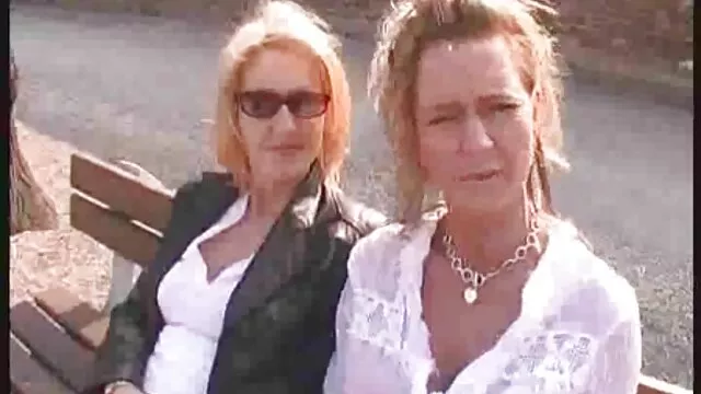 Cogí a una chica en cojiendome ami suegra dormida su coño y lamió su coño mojado