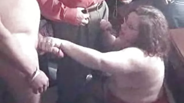 Chicas universitarias jóvenes chupan suegras calientes follando la cámara