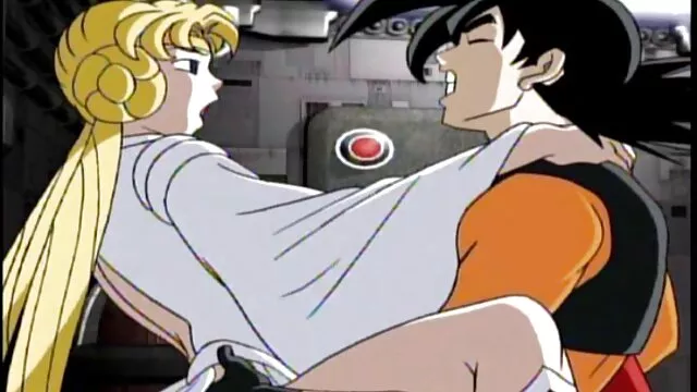 Rubia guapa en medias sentada anal sobre un yerno folla suegra pene