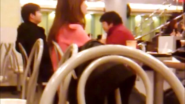 Rubia me coji a mi suegra de tetas grandes en acción