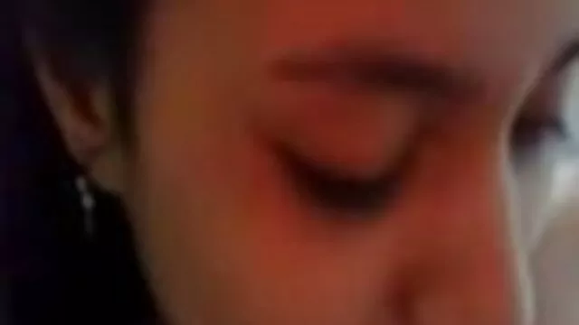 Un guapo apasionado cojiendo a mi suegra en el baño se folla a una pelirroja rusa en un anal estrecho