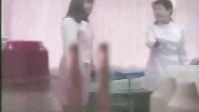 Puta negra cojiendo a mi suegra dormida folla con un guapo fornido