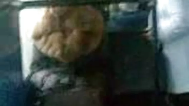 La suegras gordas xxx empresaria llamó a su subordinado para que le lamiera el coño